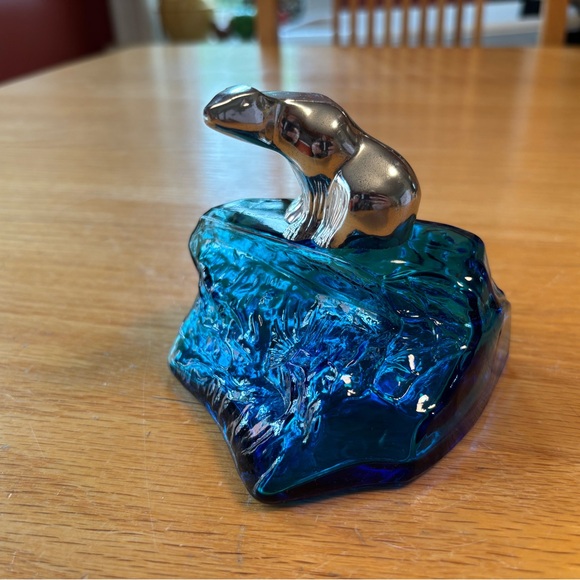 VTG Avon Arctic King polar Bear Decanter - Picture 1 of 6